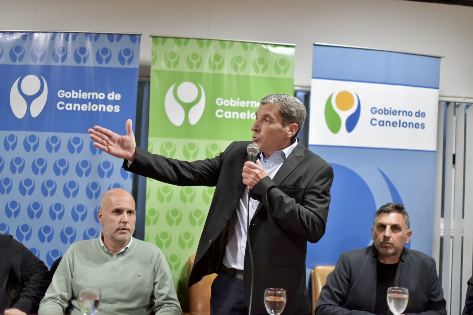 A salas llenas se instalaron municipios de la Costa de Oro
